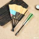 筷子边扇
