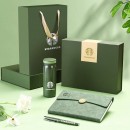 Gift Set With Thermal Mug And Notebook