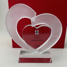 愛心水晶獎座-東華三院