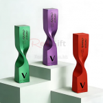 Metal twisted column trophy