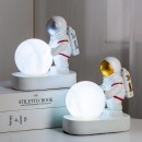 Spaceman Model Desktop Creative Night Light