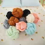 三股編織水晶絨抱枕