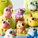 Eye-popping squeeze toy for stress relief