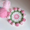 Woven flower cup mat