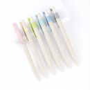 Wheat straw pen