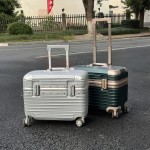 萬向輪拉桿行李箱
