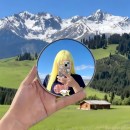 Travel Photography Essential: Swivel Mirror